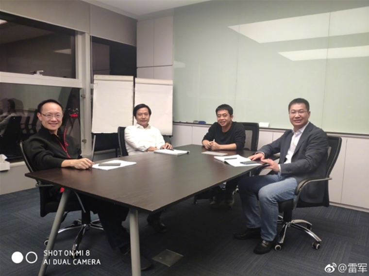 原金立总裁卢伟冰入职小米负责POCO和美图 并非负责红米