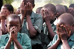 为了避税，乌干达的网民已经弃疗