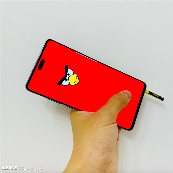 三星Galaxy Note10 Pro保护壳曝光 后置三镜头+挖孔屏设计