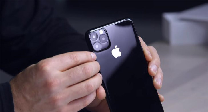 三角形后摄排布，史上最丑iPhone？ iPhone 11机模上手来了