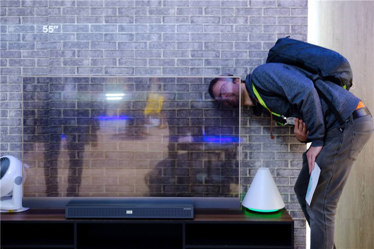 未来的电视长啥样？不只是大屏8K超高清，它还得是透明的