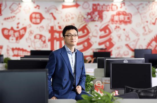  拼多多股票暴涨12%，总市值达464.71亿美元，超越京东