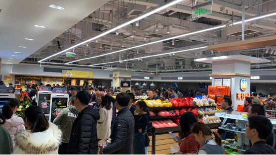  苏宁年货节首阶段数据：5G手机销量增近5倍，换新订单增30%