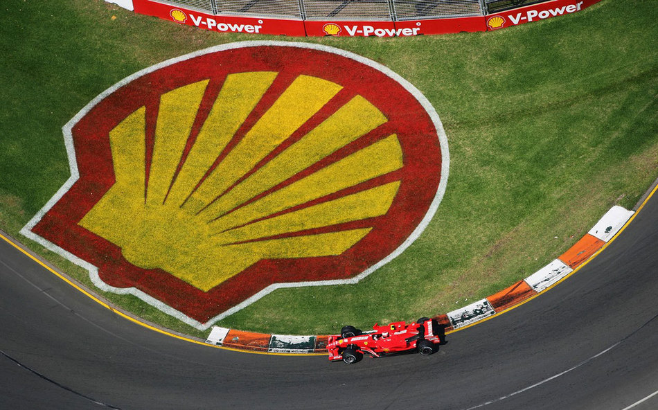 它是F1赛车专用油，进入中国发生奇妙转折，被农民用在拖拉机上