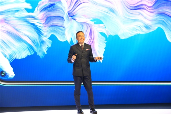  华为售出荣耀，总裁赵明微博同步改认证