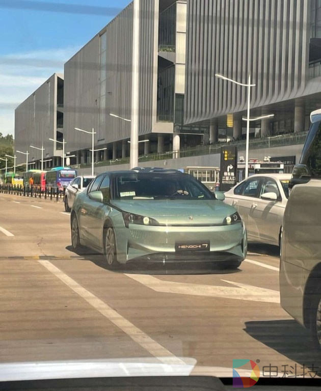 恒大汽车恒驰7谍照曝光，拉动股价上涨2.4%，但距离高点仍跌去9成