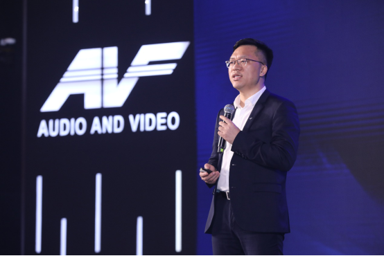 图：TCL实业中国营销本部副总经理、产品营销中心总经理左波