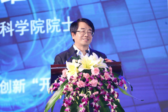 图：中国科学院院士 黄维