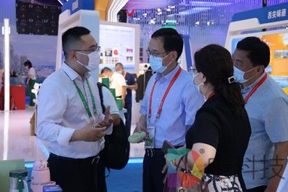 苏宁宜品携手苏豪控股集团亮相中国国际消费品博览会