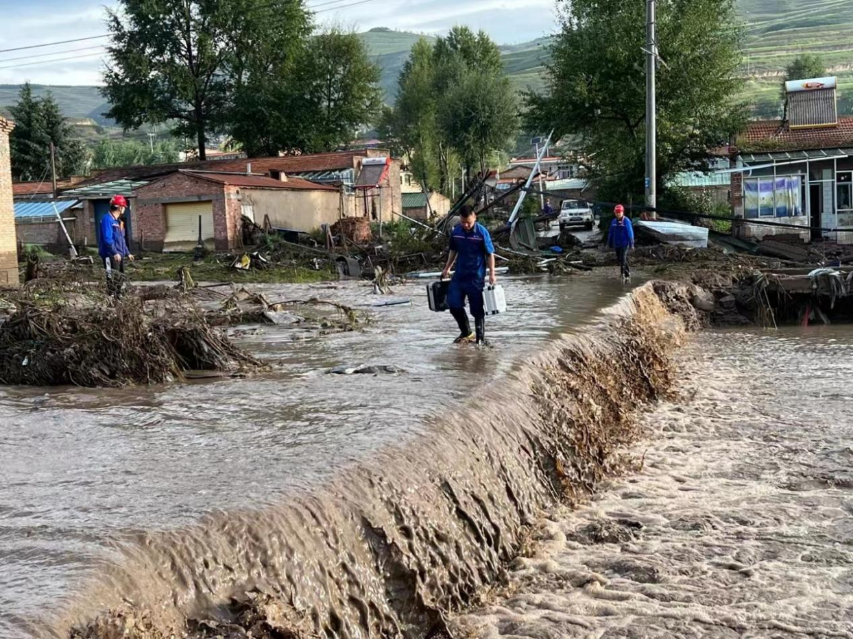  中国联通全力做好青海大通山洪通信保障工作