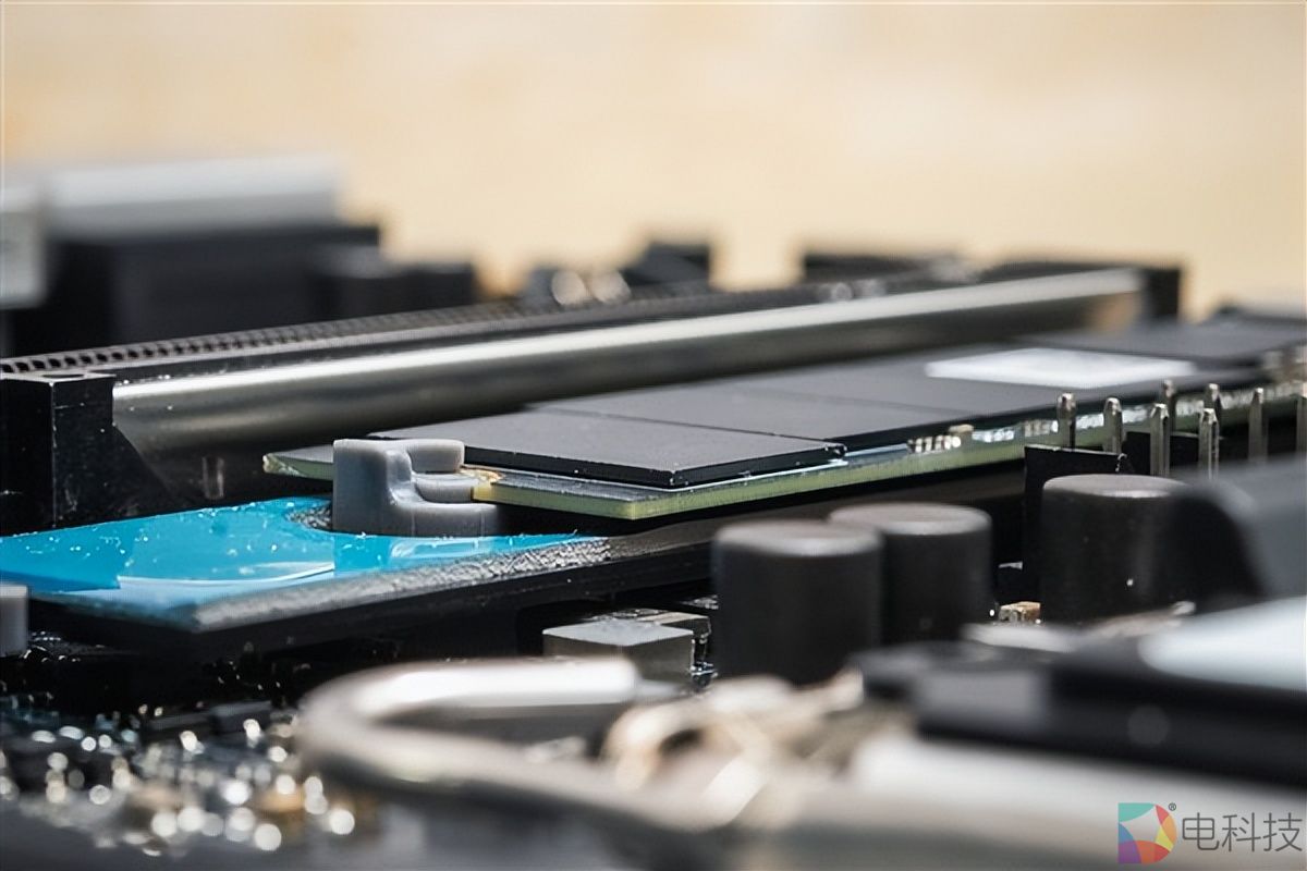 国产SSD价格越来越亲民，三星不降反涨，一季度利润却暴跌96%