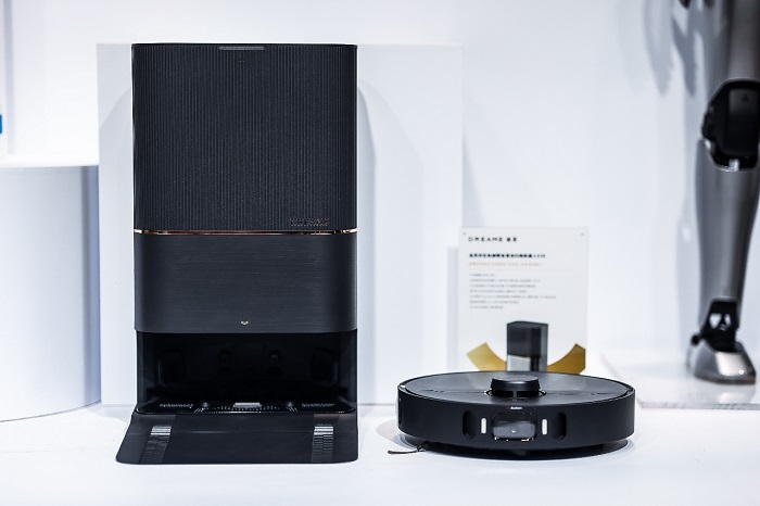 8000Pa大吸力+全球首创仿生机械臂，追觅X30展现智能清洁新高度