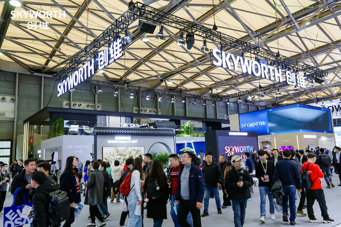 创维全品类亮相AWE2024：  开启「从智能家电到双碳生态」全场景