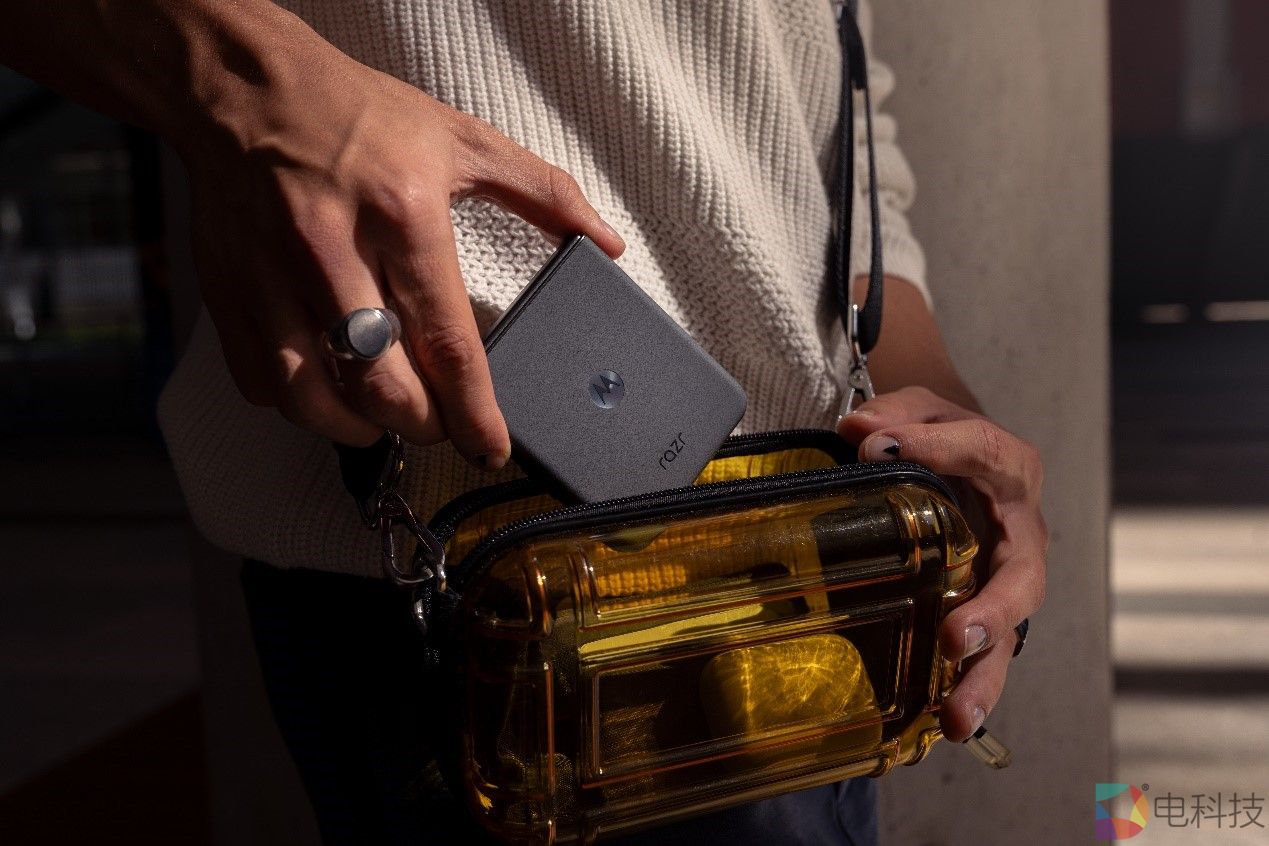 联想moto razr 50 ultra