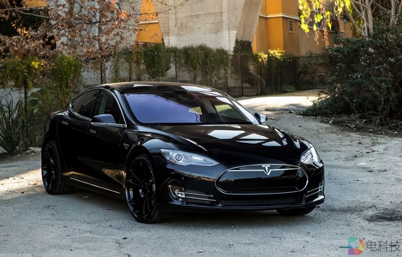 特斯拉进入公车采购目录，欧州车企自然心动，这招棋，实在是高！