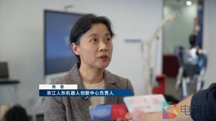 人形机器人NAVIAI炸了