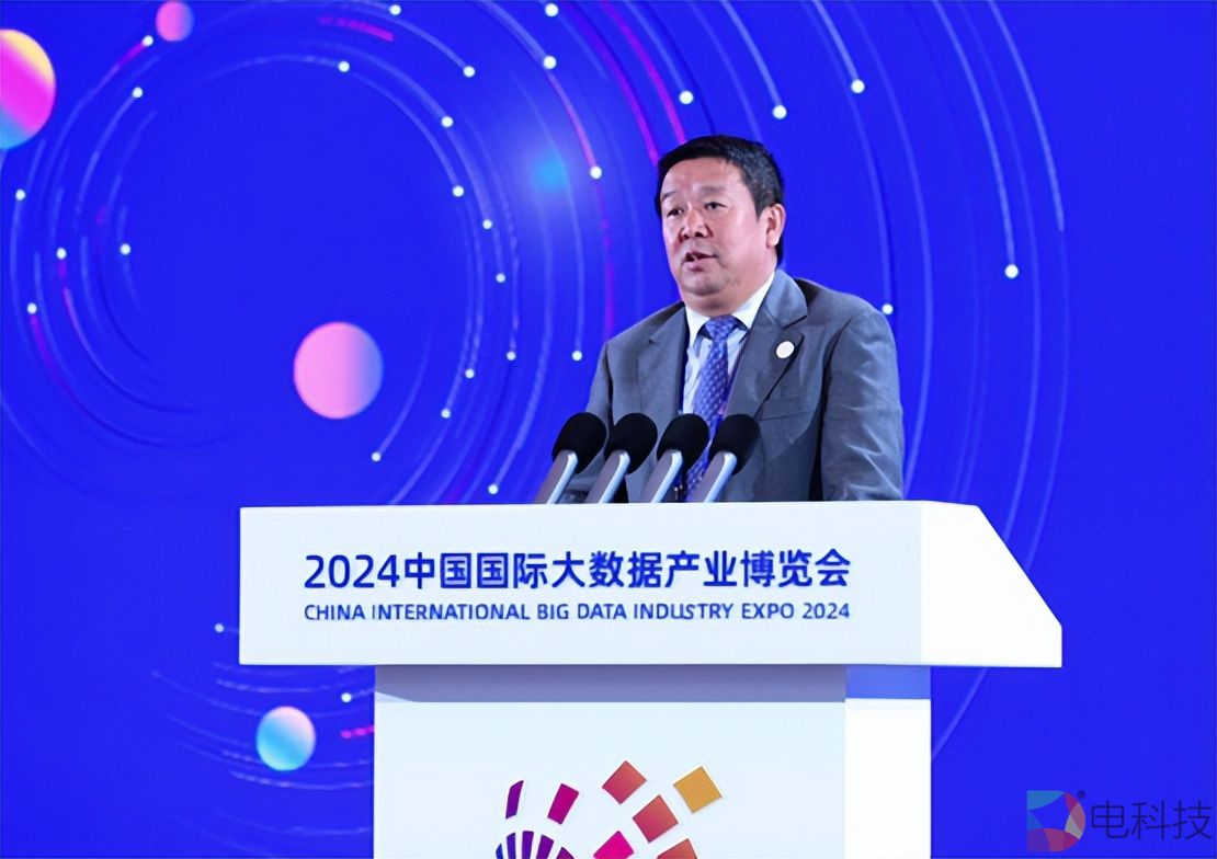 美国加紧封锁中国AI技术，华为：别怕！系统和芯片可以用自己的