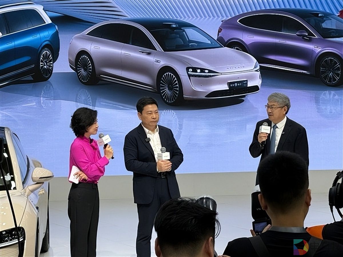 余承东直播说漏嘴，华为Mate 70手机与尊界汽车将于11月26日发布