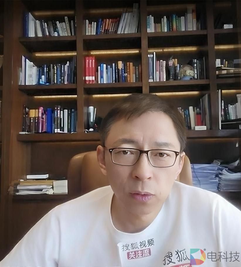 地磁暴来袭致多地现极光？金·卡戴珊品牌估值50亿美元？《张朝阳的英语课》看天下