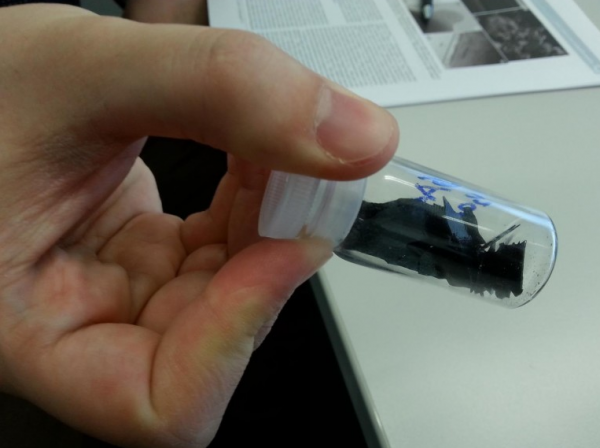 两倍提升手机续航 一块玻璃即可办到