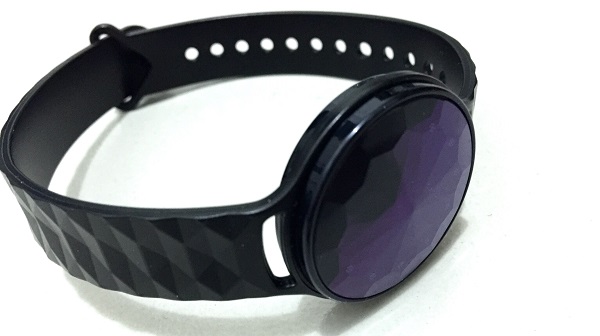 最漂亮的“公交卡” 刷刷手环上手体验