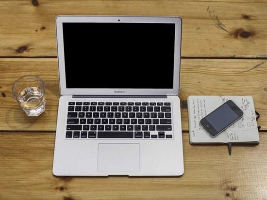 新款苹果MacBook竟要这样？