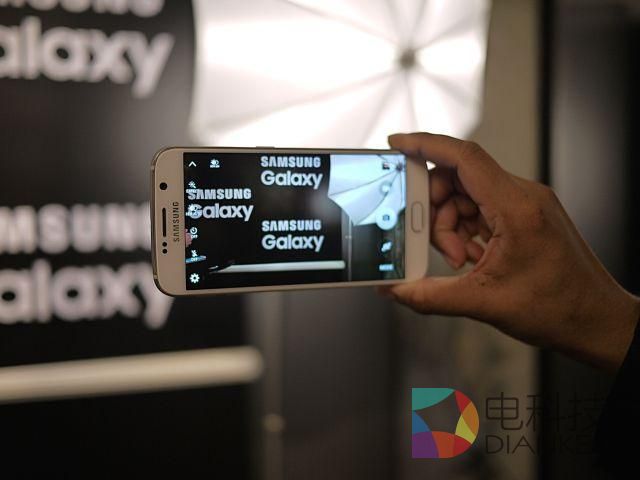  穿着iPhone底裤的三星S6 尽显六惊奇