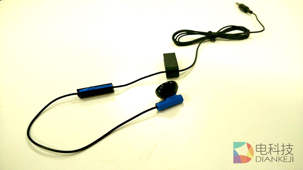 PS4,XBOX ONE，比较