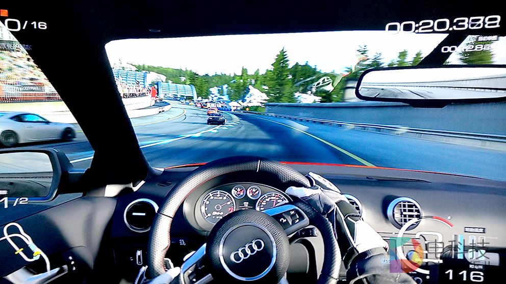 PS4,XBOX ONE，比较