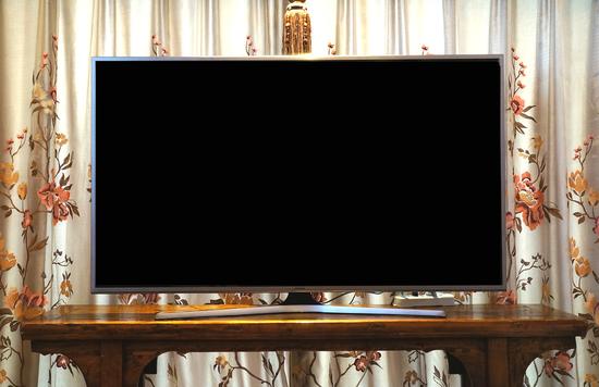 三星未发布电视抢先测：终于能与手机愉快玩耍