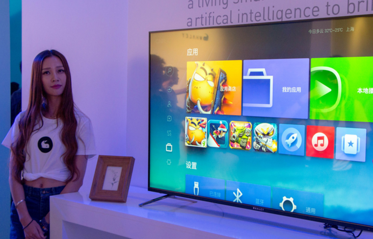 微鲸电视暴力评测：实力得不像偶像派