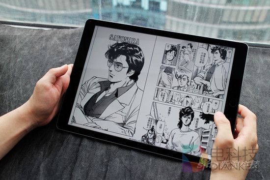用iPad Pro看漫画 一屏可直接显示两版