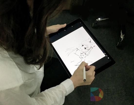 一名设计师试着用iPad Pro画画