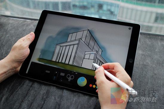 用一支笔在iPad上绘画？