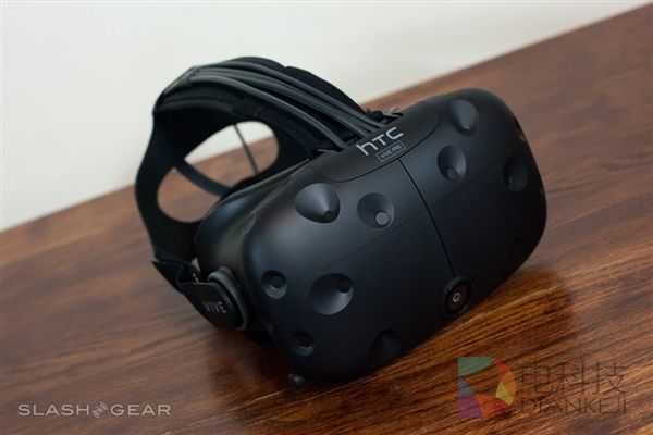 全球最贵VR！HTC Vive开箱：做工精湛