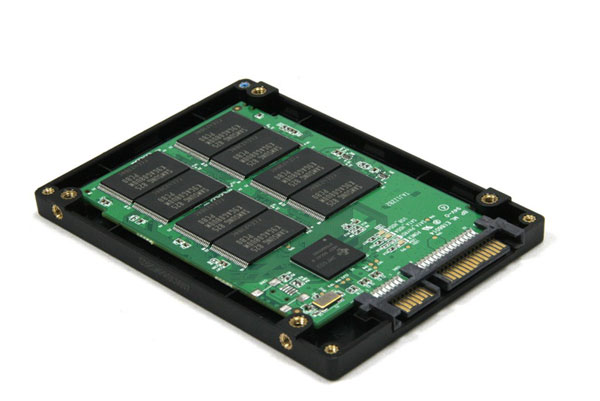 固态硬盘、机械硬盘谁更安全可靠？