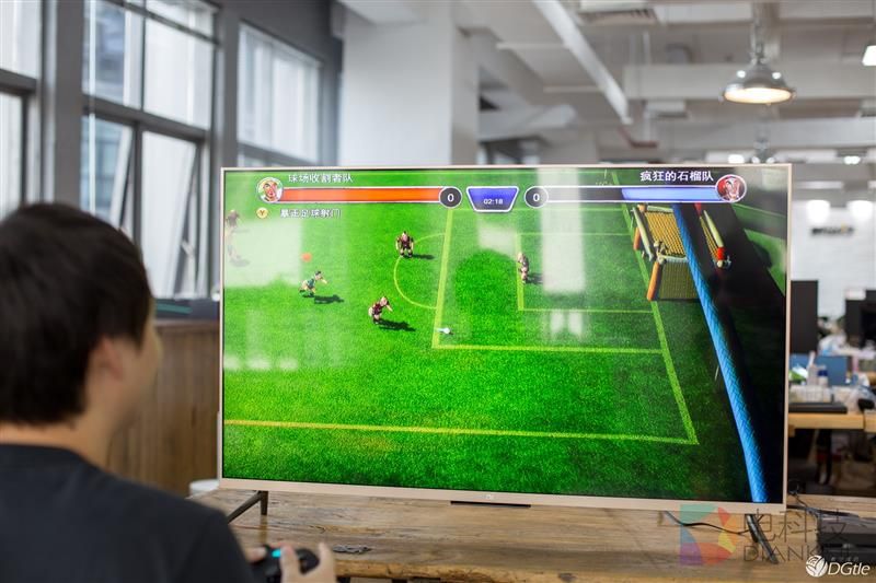 第一款国产主机！战斧F1游戏机体验：太嫩