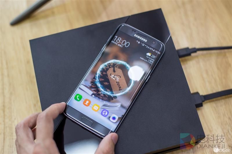 第一款国产主机！战斧F1游戏机体验：太嫩