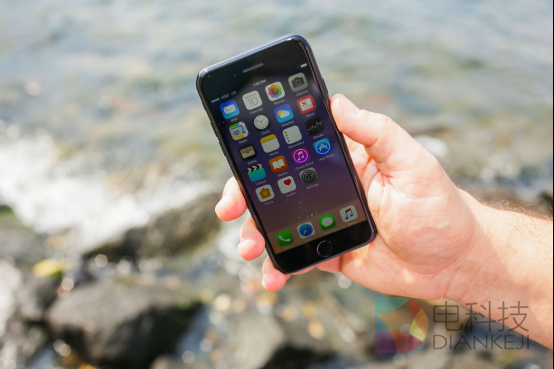 iPhone外媒评测汇总 “史上最佳”就足够了吗?