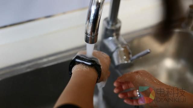 Apple Watch二代首发评测 运动特性显露无疑