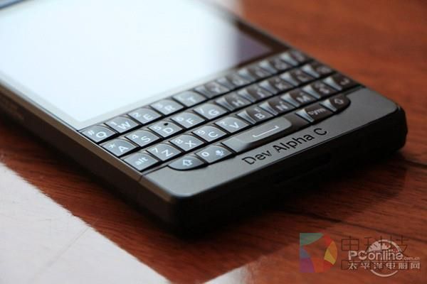 HTC要先驱 手机物理按键会被彻底干掉吗?