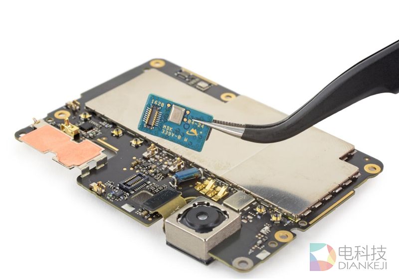 谷歌Pixel XL完全拆解：屏幕一下就废了&hellip;&hellip;