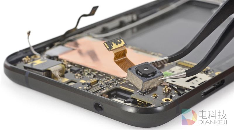 谷歌Pixel XL完全拆解：屏幕一下就废了&hellip;&hellip;