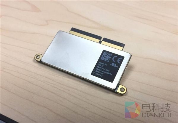 无TouchBar版MacBook Pro拆解:SSD可更换