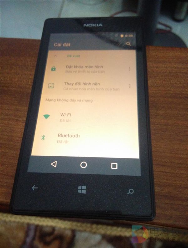 软粉弃暗投明!最火Windows手机Lumia 520刷上安卓7.1