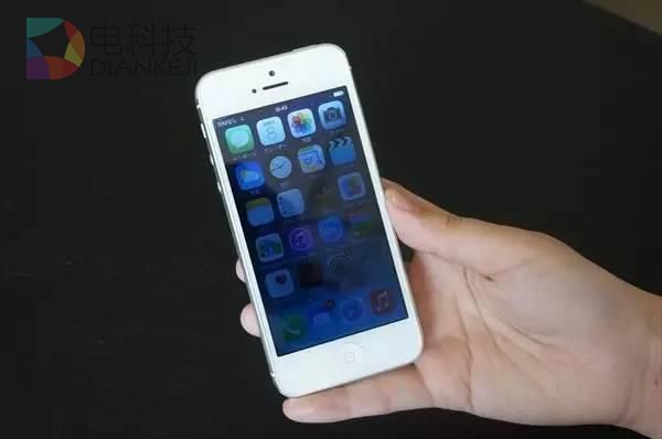 手机进水不用怕 7分钟就能自我修复