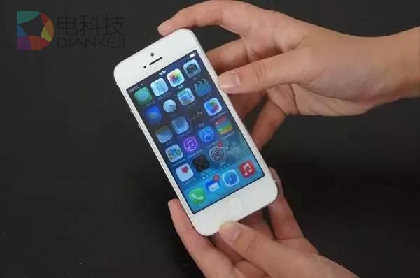 手机进水不用怕 7分钟就能自我修复