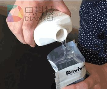 手机进水不用怕 7分钟就能自我修复