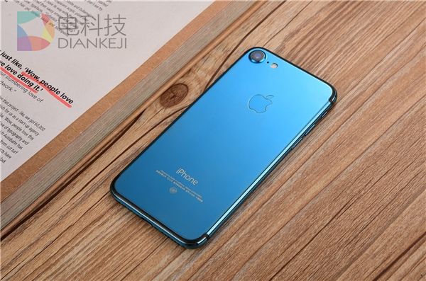 亮蓝色iPhone 7国内惊艳开箱：颜色骚到极致