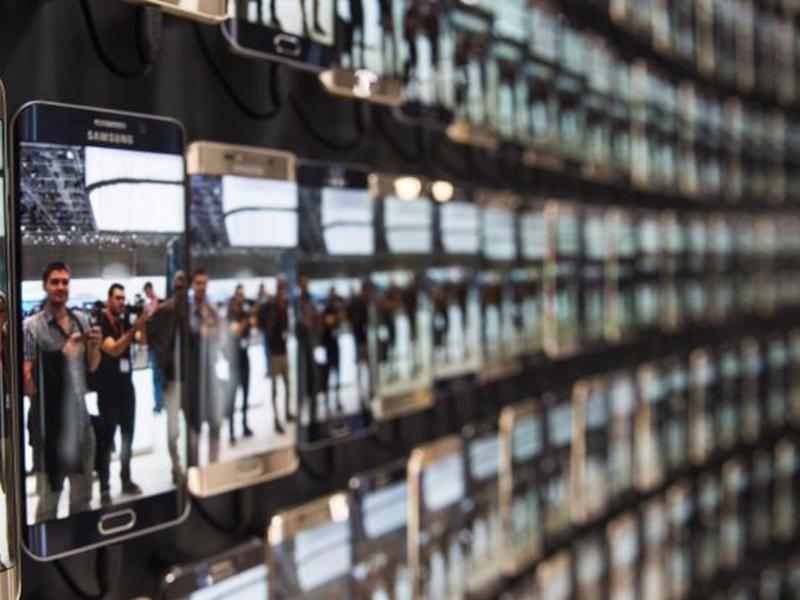 三星 Galaxy S8 谍照新曝 指纹后置让屏占比惊人